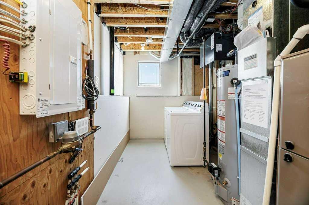 226 Truant Crescent, Red Deer, AB - Indoor Photo Showing Laundry Room