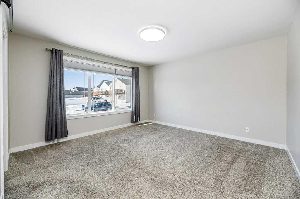 226 Truant Crescent, Red Deer, AB - Indoor Photo Showing Other Room