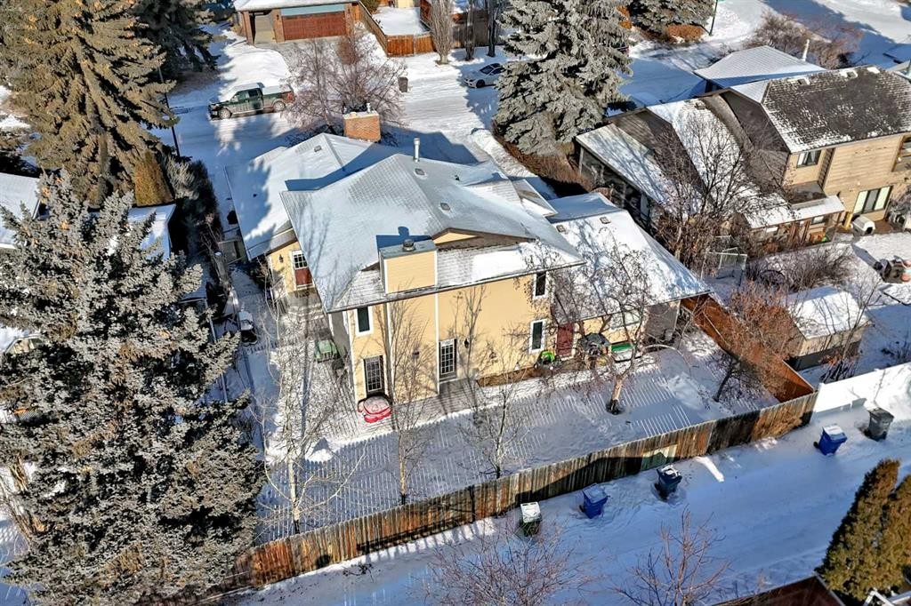 128 Dickenson Crescent, Red Deer, AB - Outdoor