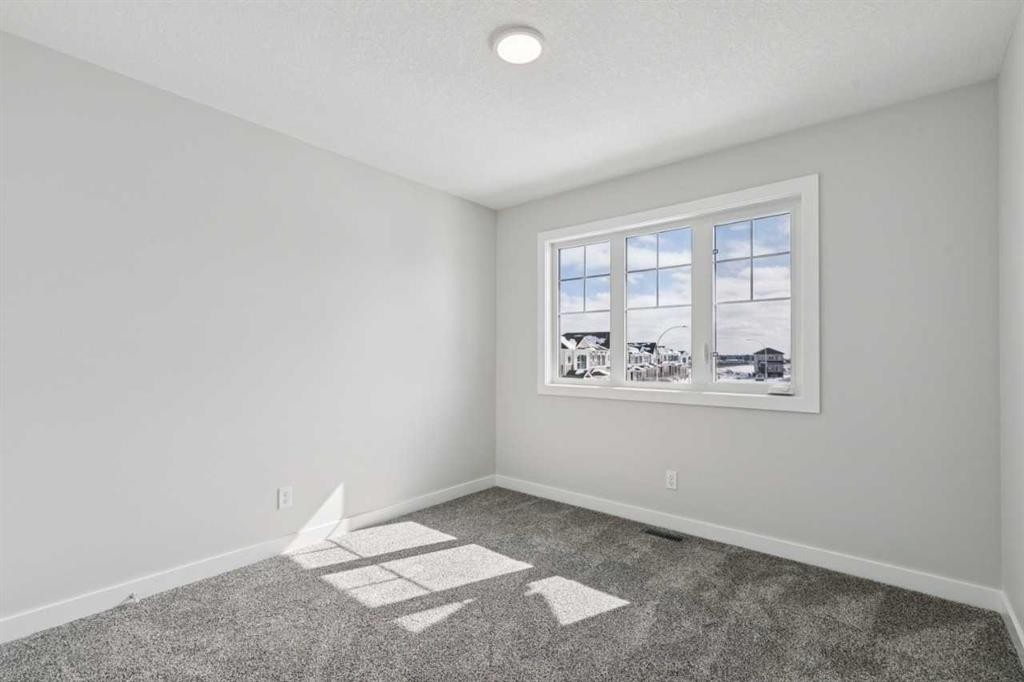 420 Bridgeport Glen, Chestermere, AB - Indoor Photo Showing Other Room
