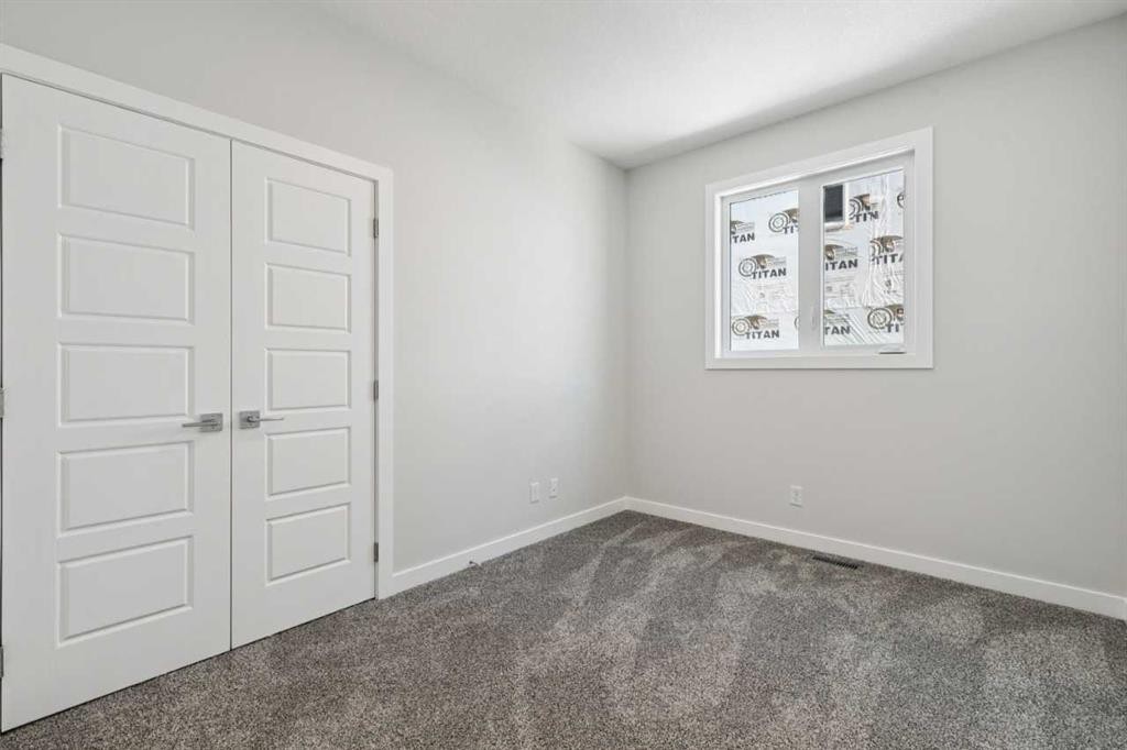 420 Bridgeport Glen, Chestermere, AB - Indoor Photo Showing Other Room