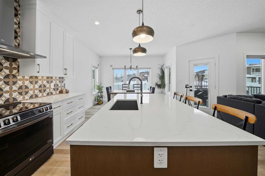 244 Emerald Drive, Red Deer, AB - Indoor Photo Showing Kitchen With Upgraded Kitchen