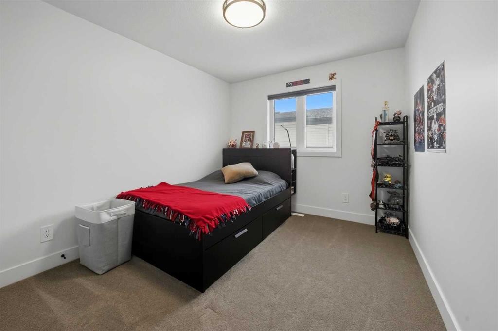 244 Emerald Drive, Red Deer, AB - Indoor Photo Showing Bedroom