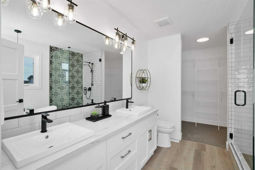 244 Emerald Drive, Red Deer, AB - Indoor Photo Showing Bathroom