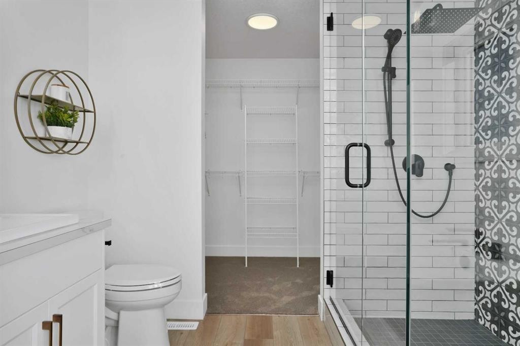 244 Emerald Drive, Red Deer, AB - Indoor Photo Showing Bathroom