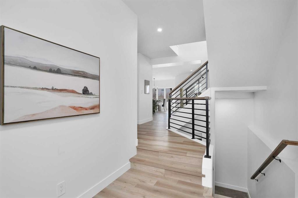 244 Emerald Drive, Red Deer, AB - Indoor Photo Showing Other Room