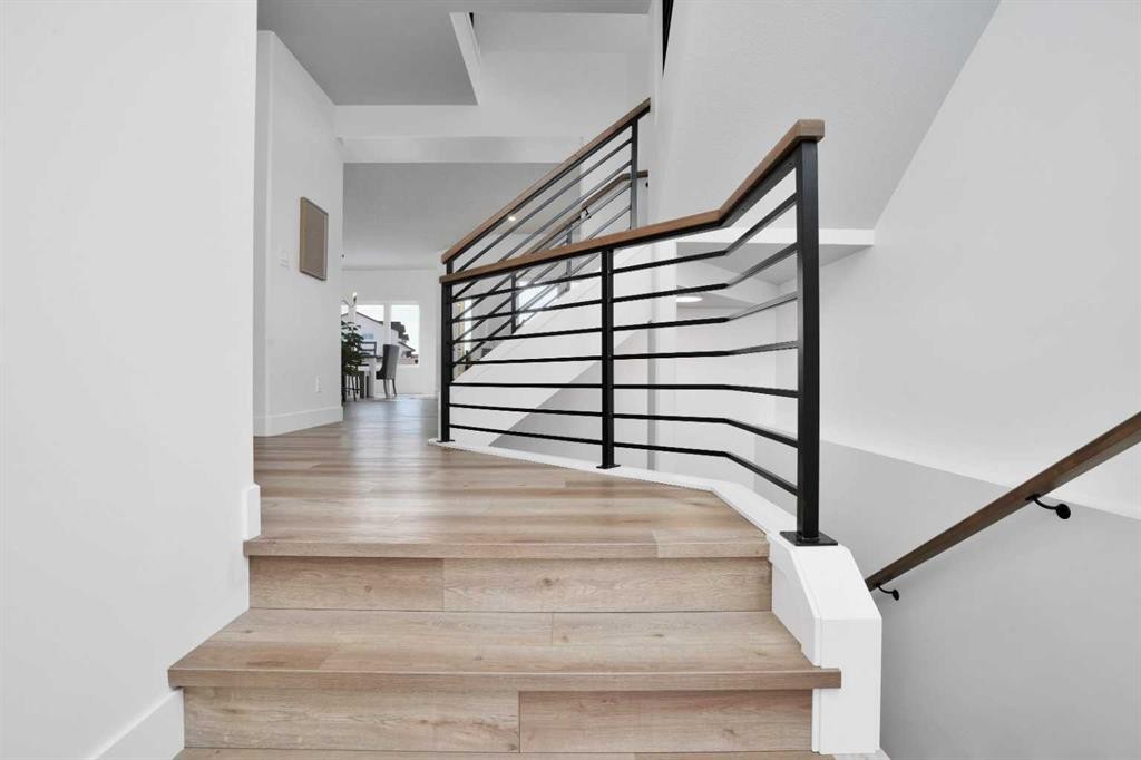 244 Emerald Drive, Red Deer, AB - Indoor Photo Showing Other Room