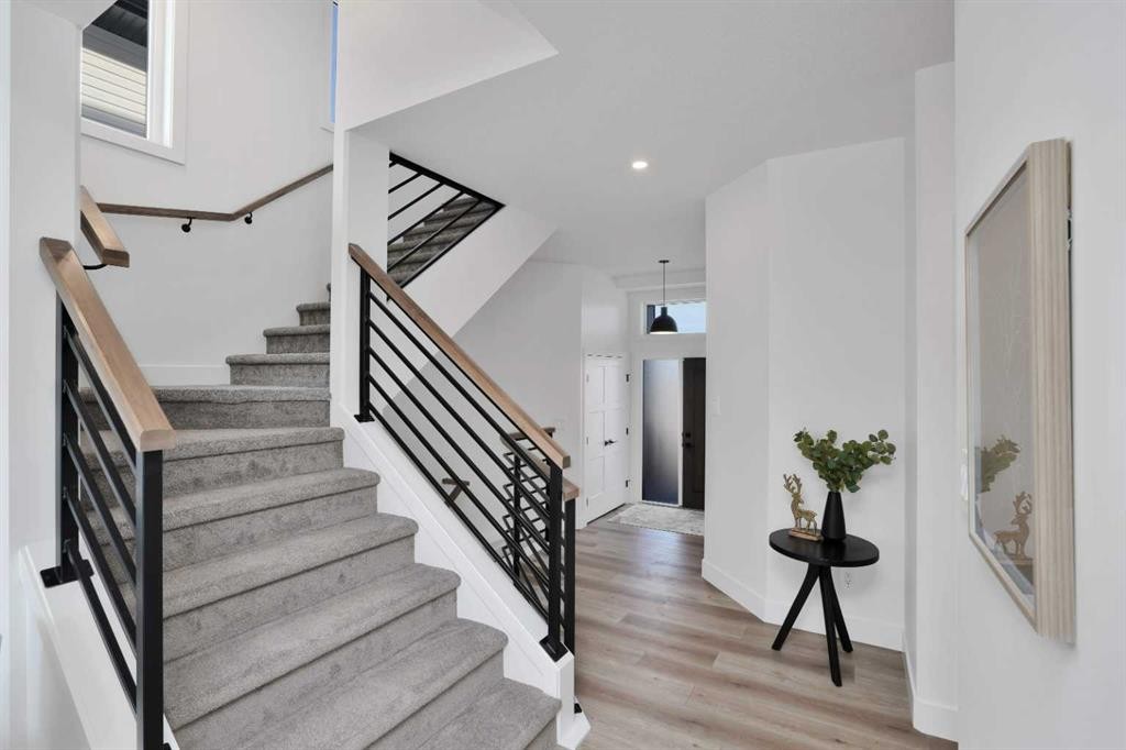 244 Emerald Drive, Red Deer, AB - Indoor Photo Showing Other Room