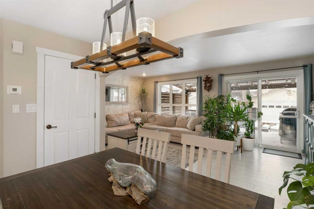 32 Legend Court, Sylvan Lake, AB - Indoor