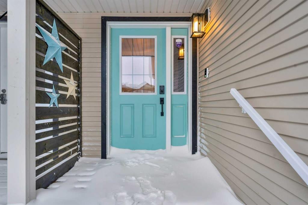 32 Legend Court, Sylvan Lake, AB - Outdoor With Exterior