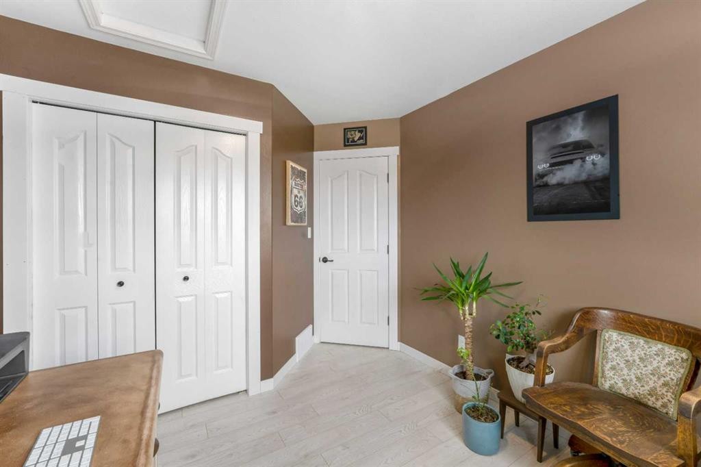 32 Legend Court, Sylvan Lake, AB - Indoor