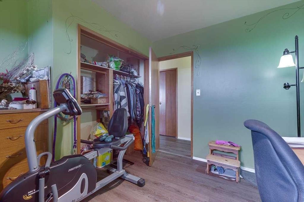 334078 Range Road 241, Rural Kneehill County, AB - Indoor