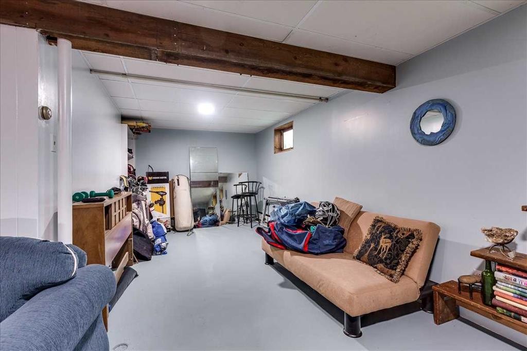 334078 Range Road 241, Rural Kneehill County, AB - Indoor
