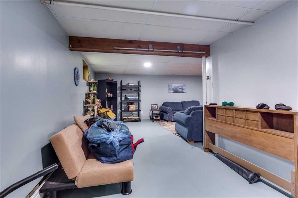 334078 Range Road 241, Rural Kneehill County, AB - Indoor