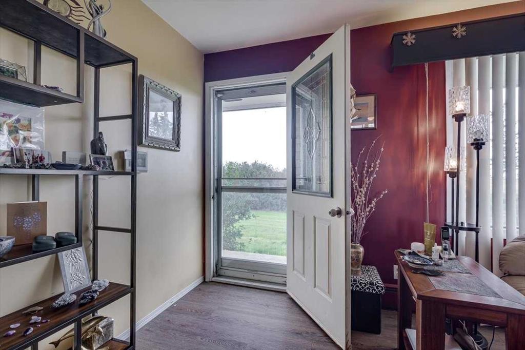 334078 Range Road 241, Rural Kneehill County, AB - Indoor Photo Showing Other Room