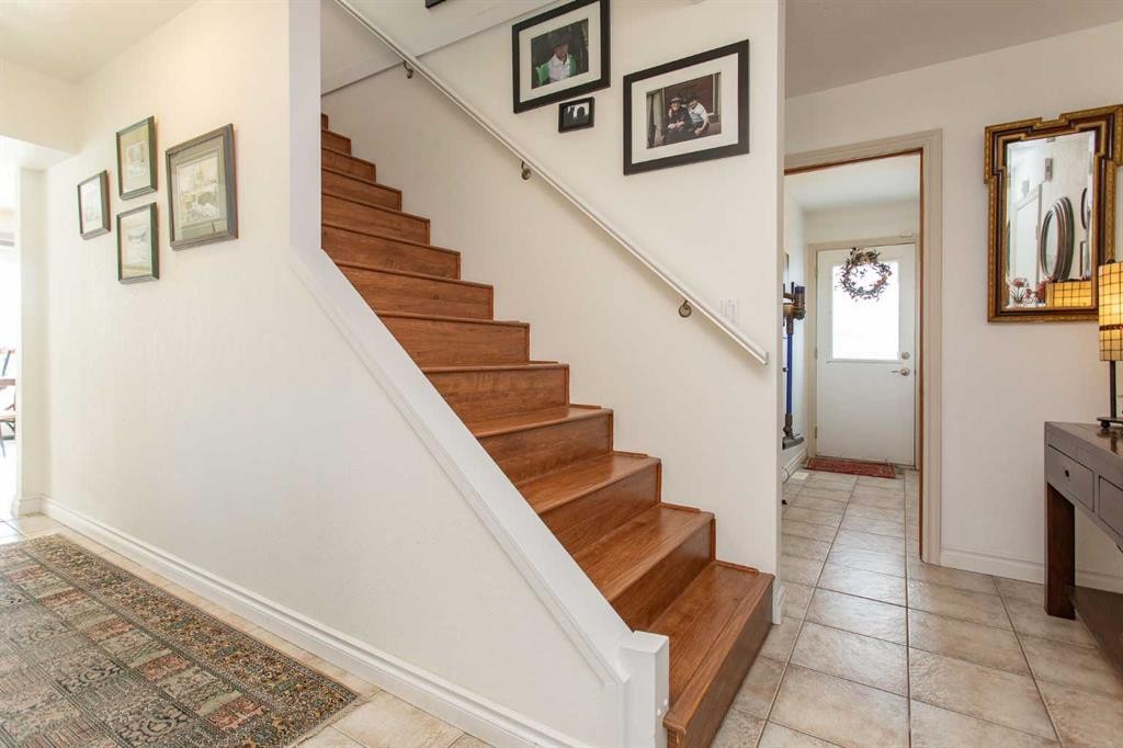 18 Mclevin Crescent, Red Deer, AB - Indoor Photo Showing Other Room