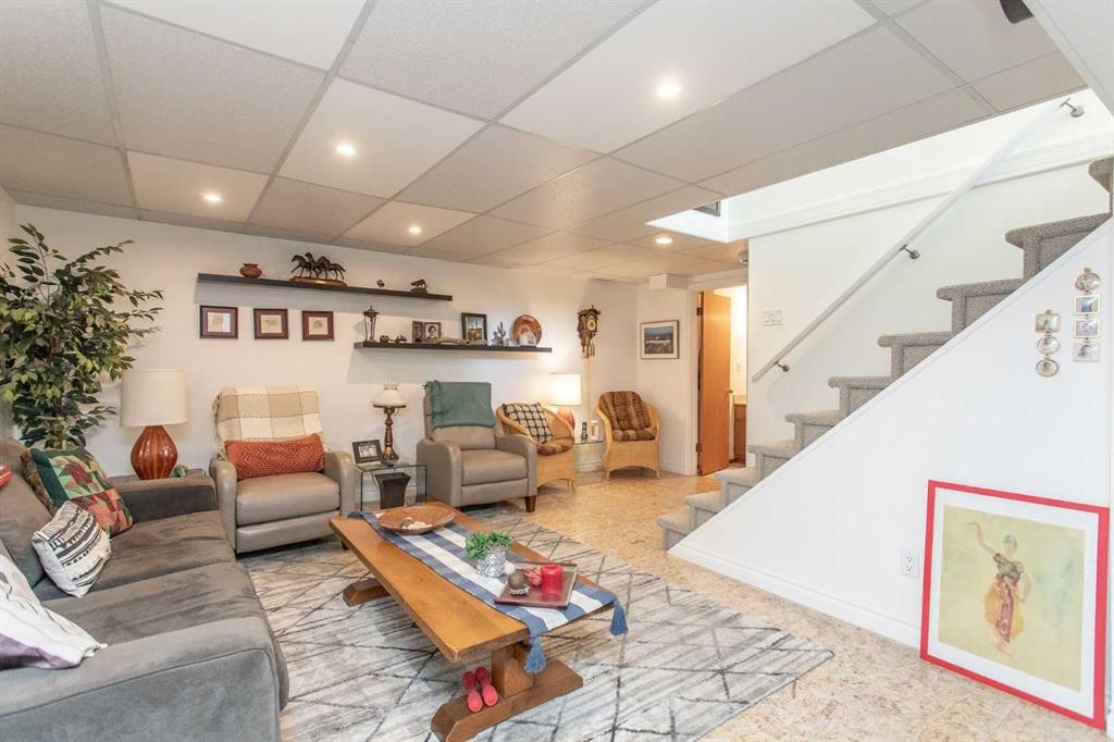 18 Mclevin Crescent, Red Deer, AB - Indoor