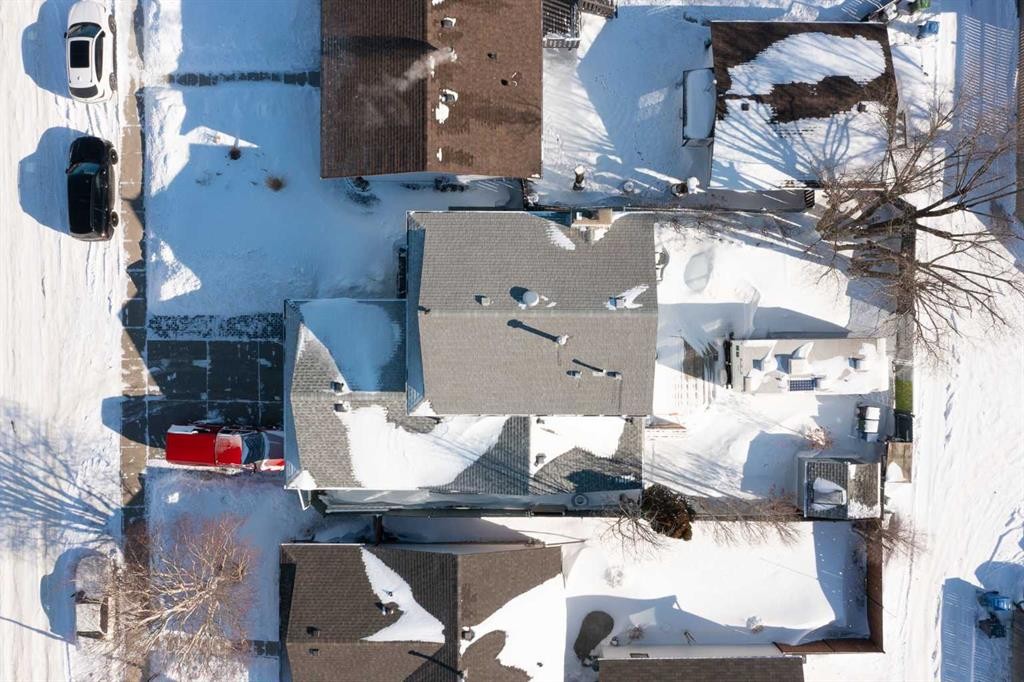 18 Mclevin Crescent, Red Deer, AB - Outdoor