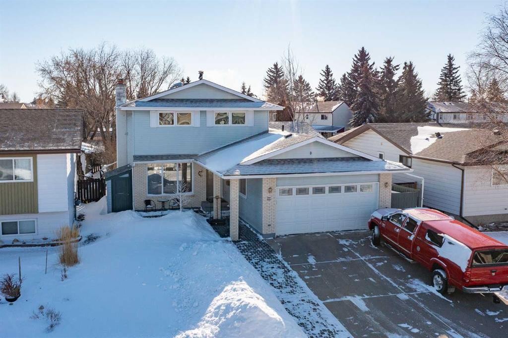 18 Mclevin Crescent, Red Deer, AB - Outdoor