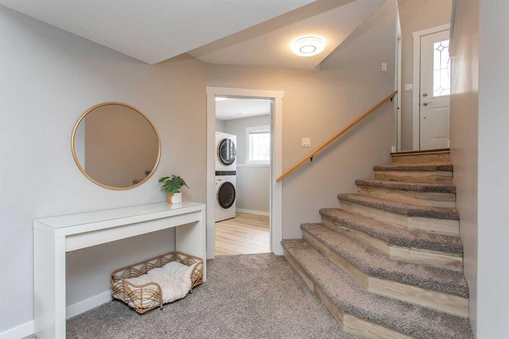 14 Silver Drive, Blackfalds, AB - Indoor Photo Showing Other Room