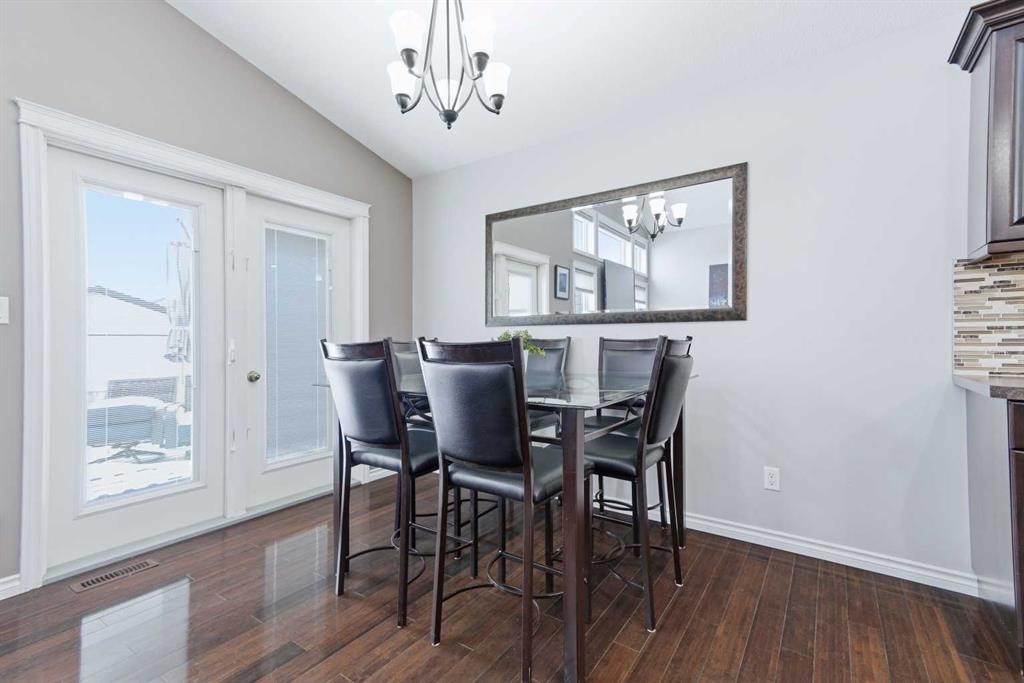 69 Turner Crescent, Red Deer, AB - Indoor Photo Showing Dining Room