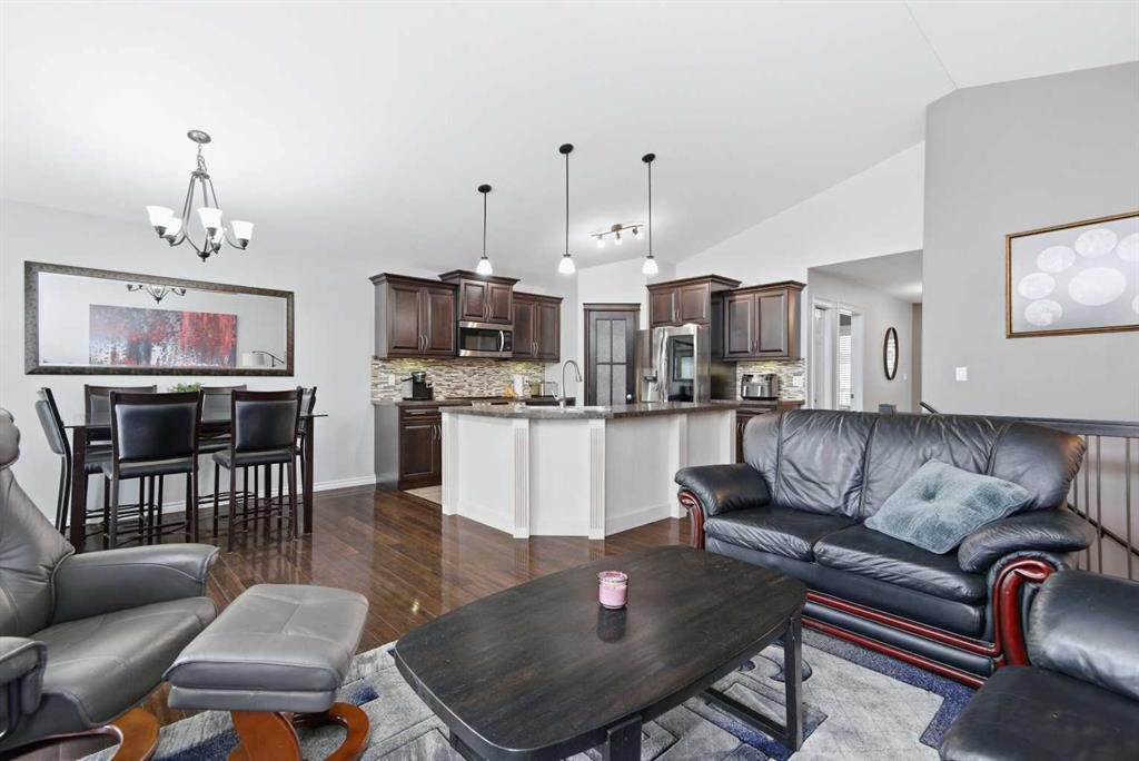 69 Turner Crescent, Red Deer, AB - Indoor Photo Showing Living Room