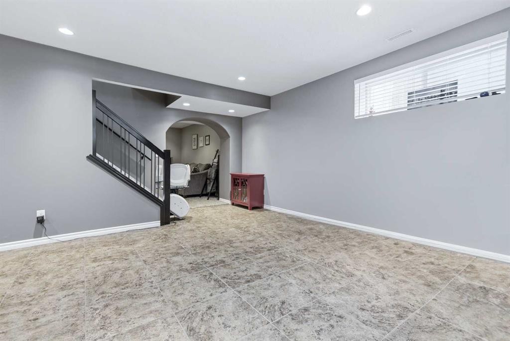 69 Turner Crescent, Red Deer, AB - Indoor Photo Showing Other Room