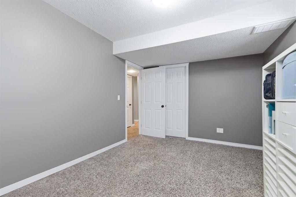 69 Turner Crescent, Red Deer, AB - Indoor Photo Showing Other Room