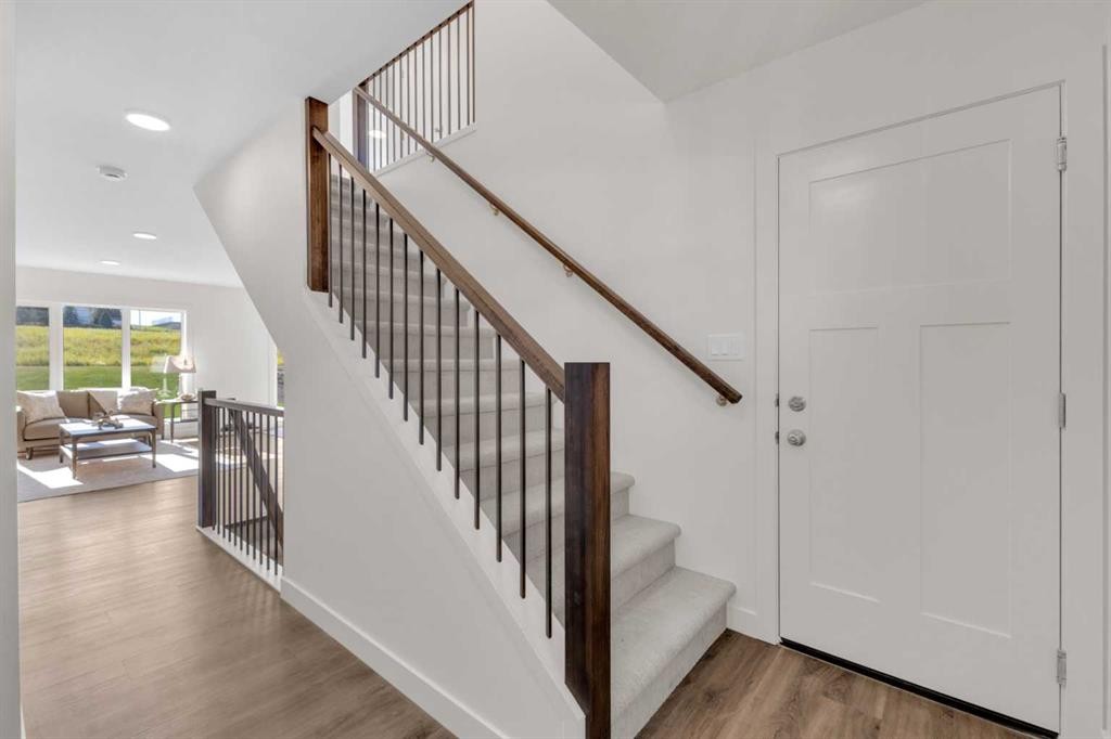 107 Hampton Crescent, Sylvan Lake, AB - Indoor Photo Showing Other Room