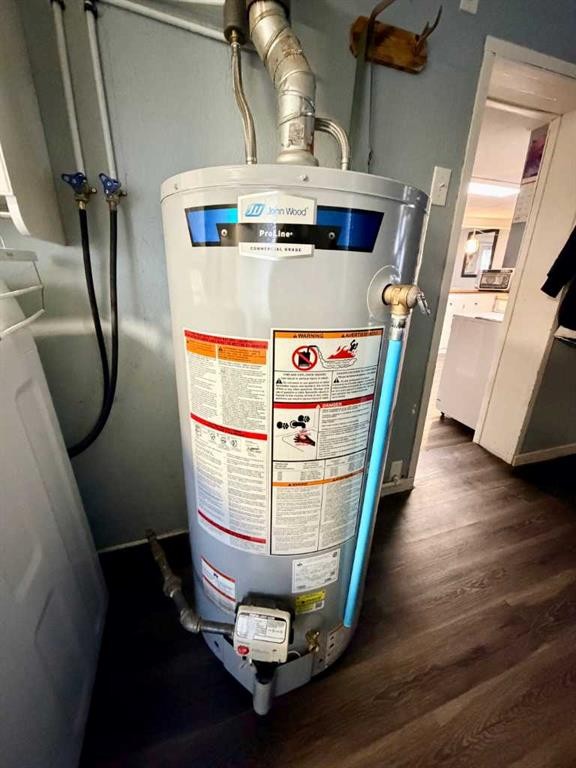 130 2 Avenue, Leslieville, AB - Indoor Photo Showing Basement