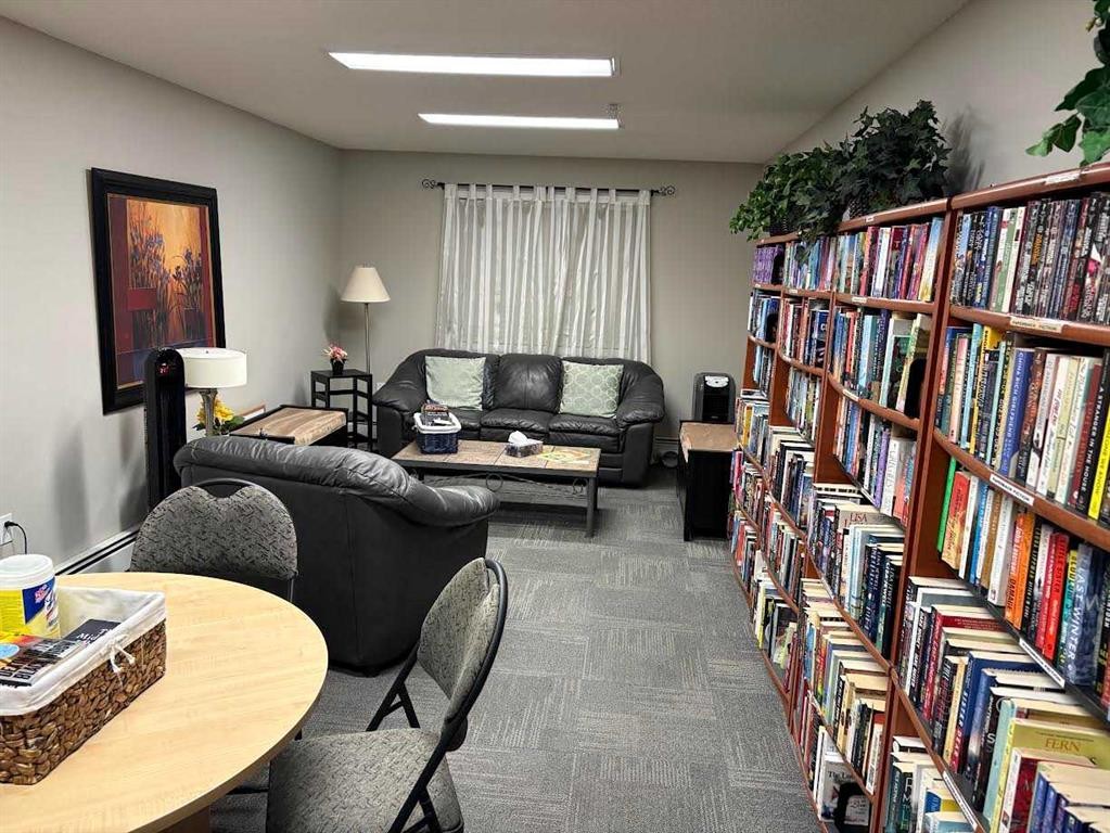 328-18 Averill Street, Red Deer, AB - Indoor