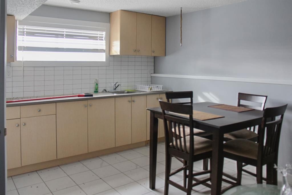 4840 49 Avenue, Irma, AB - Indoor