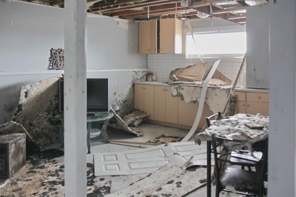 4840 49 Avenue, Irma, AB - Indoor Photo Showing Basement