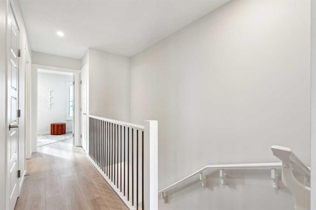 14685 1 Street Ne, Calgary, AB - Indoor Photo Showing Other Room