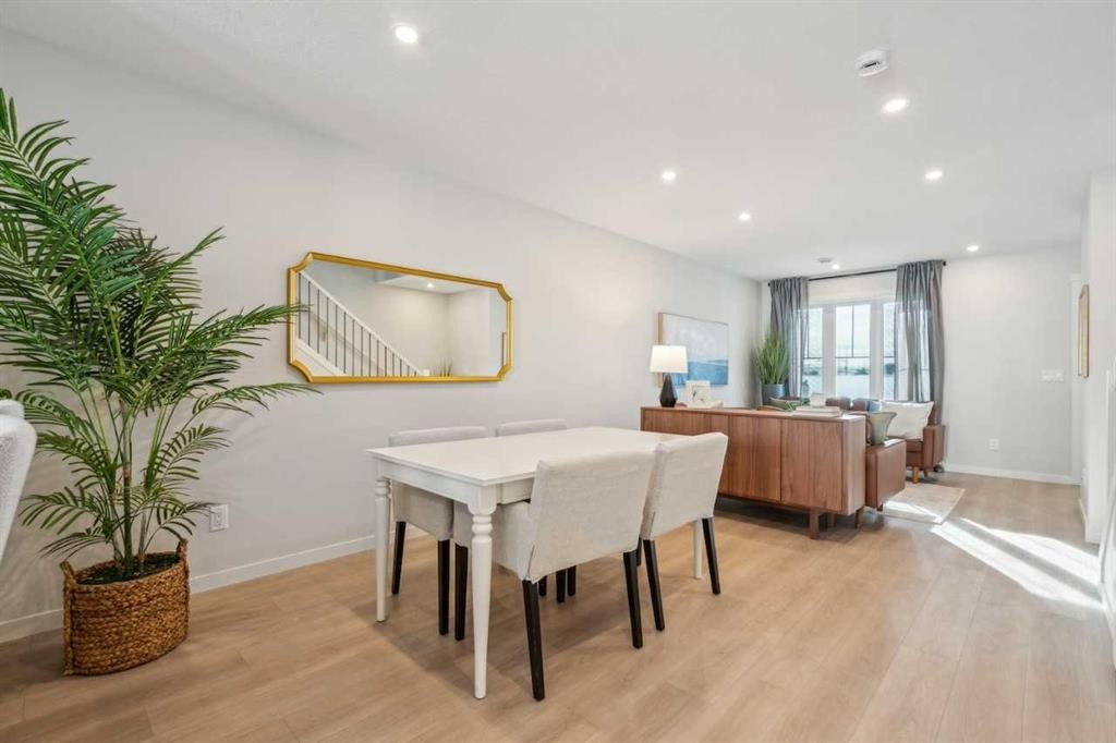 14685 1 Street Ne, Calgary, AB - Indoor Photo Showing Dining Room