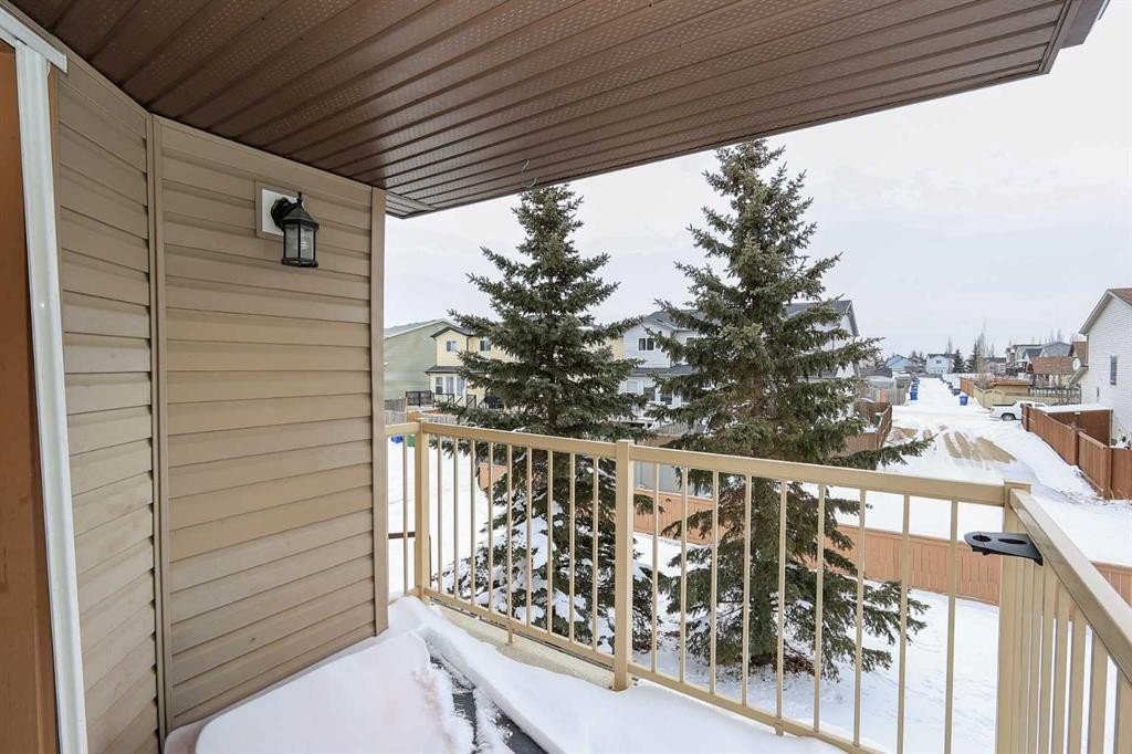 1025-31 Jamieson Avenue, Red Deer, AB - Outdoor With Balcony With Exterior