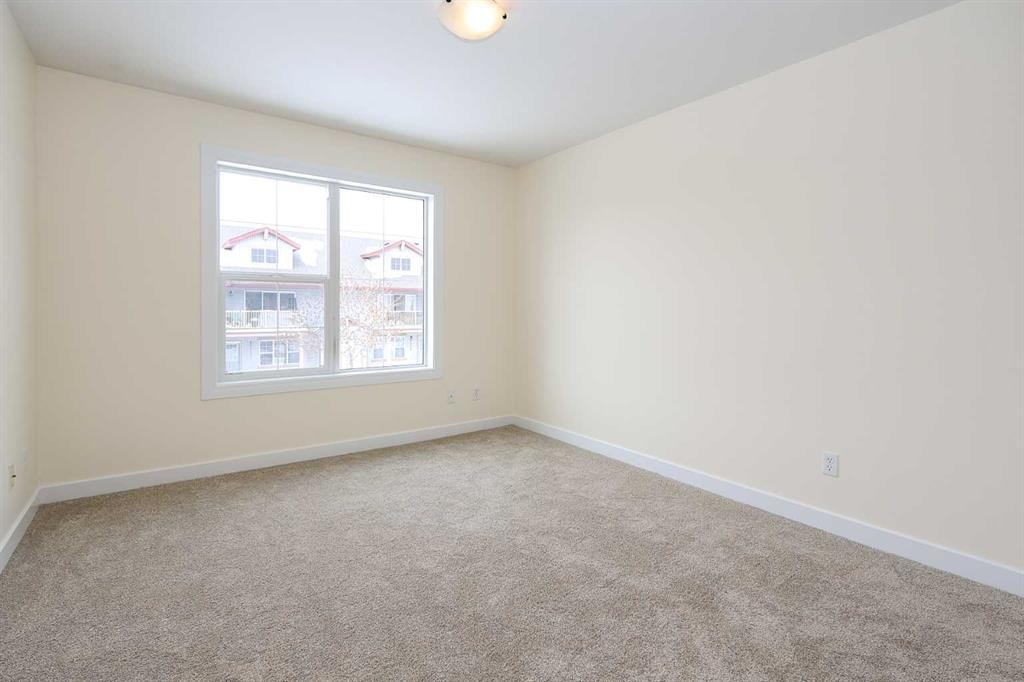 1025-31 Jamieson Avenue, Red Deer, AB - Indoor Photo Showing Other Room