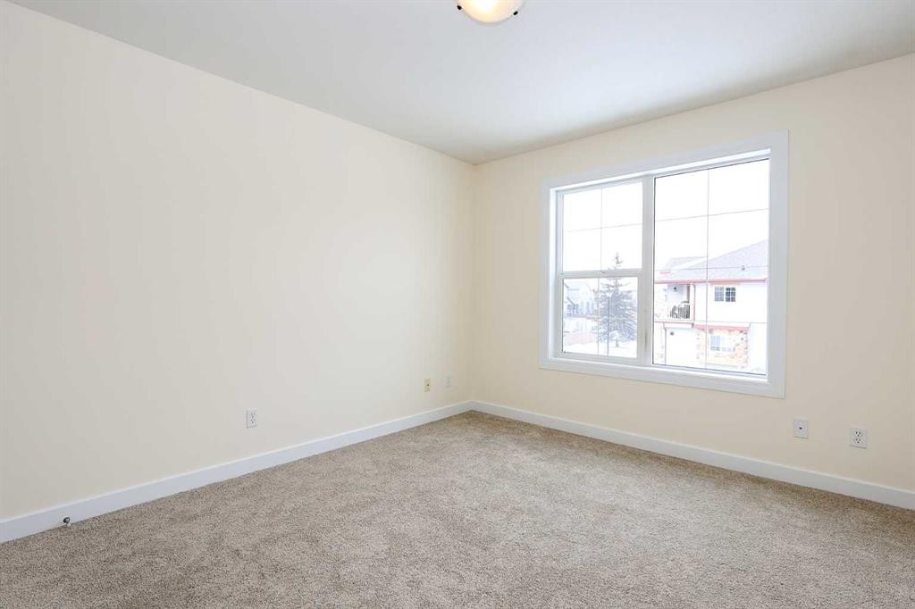 1025-31 Jamieson Avenue, Red Deer, AB - Indoor Photo Showing Other Room