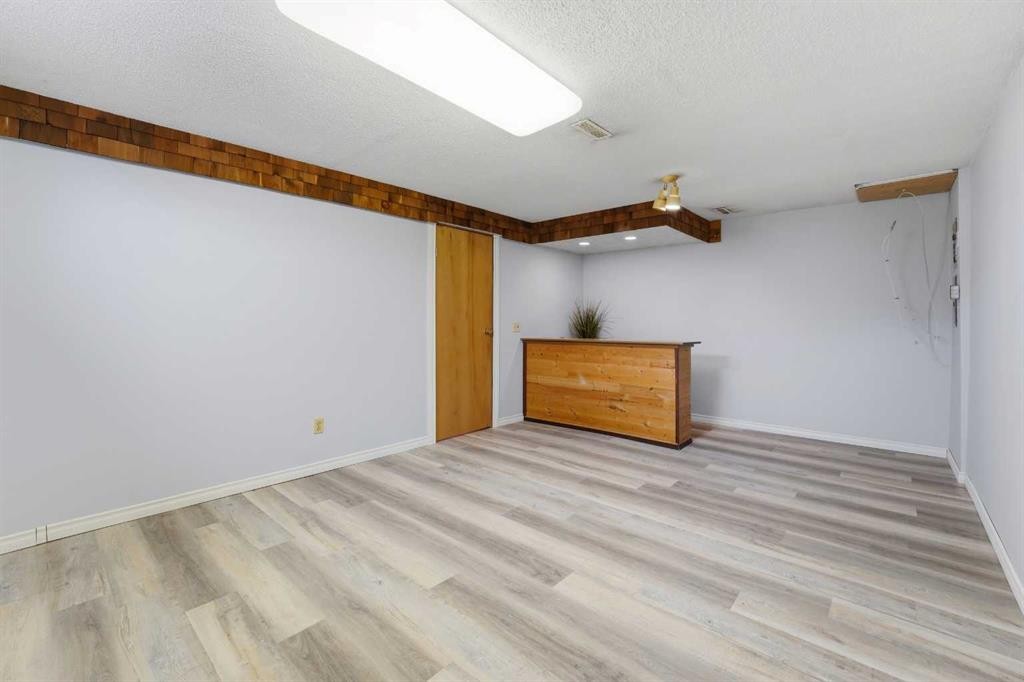 1-96 Holmes Street, Red Deer, AB - Indoor Photo Showing Other Room