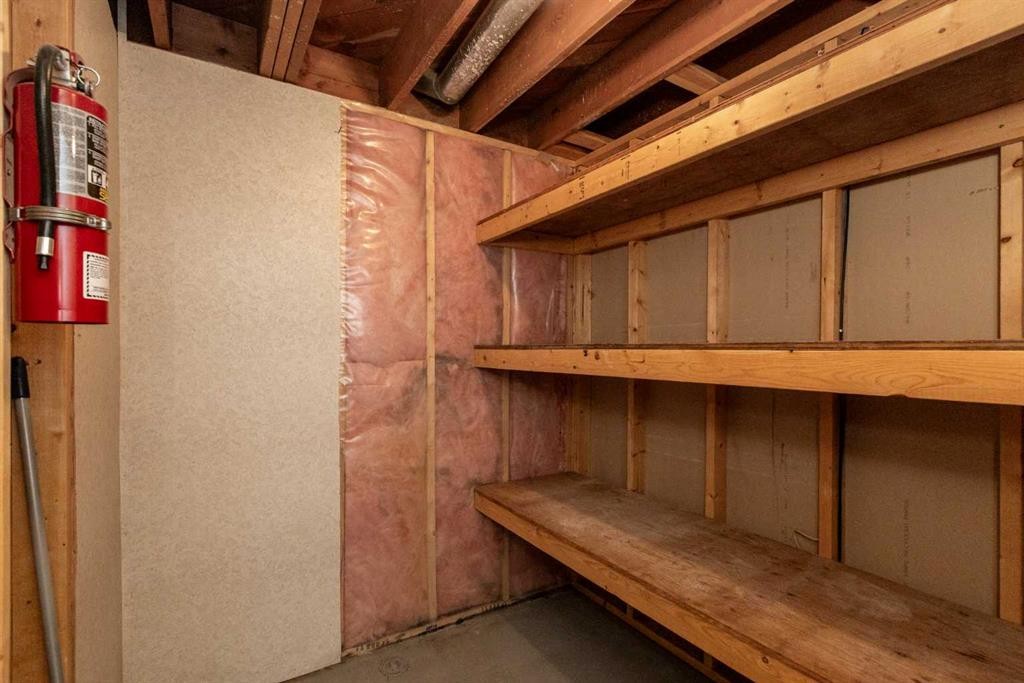 4919 46 Street, Innisfail, AB - Indoor Photo Showing Other Room