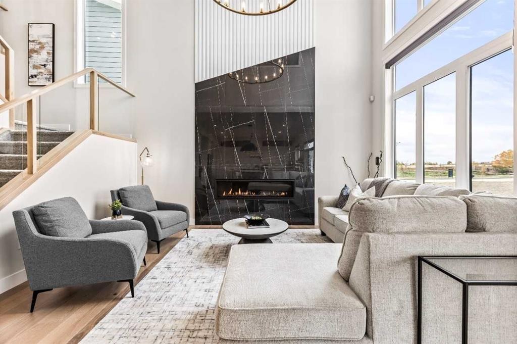 112 South Shore View, Chestermere, AB - Indoor Photo Showing Living Room