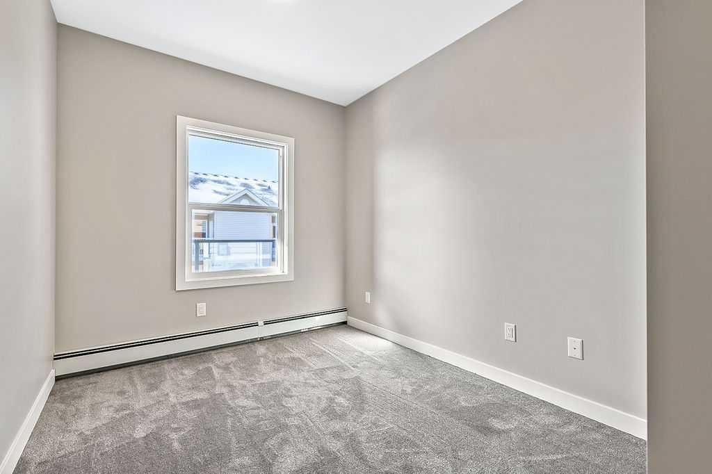 201-97 Station Drive, Sylvan Lake, AB