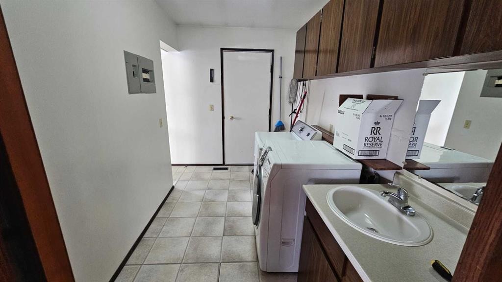 4618 Westminster Avenue, Coronation, AB - Indoor Photo Showing Other Room
