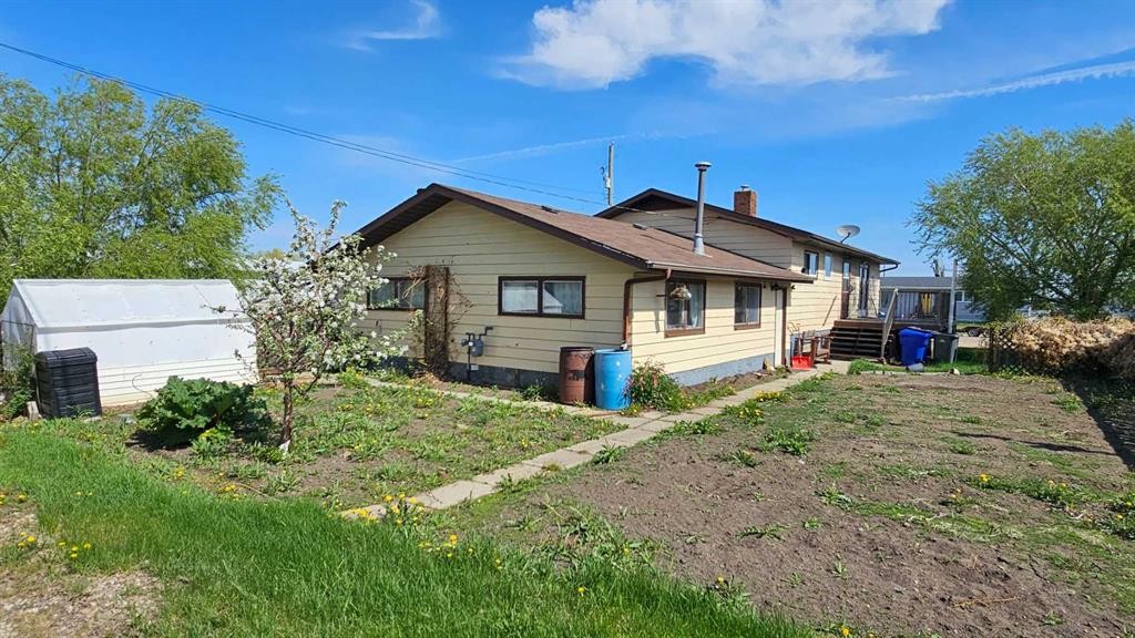 4618 Westminster Avenue, Coronation, AB - Outdoor