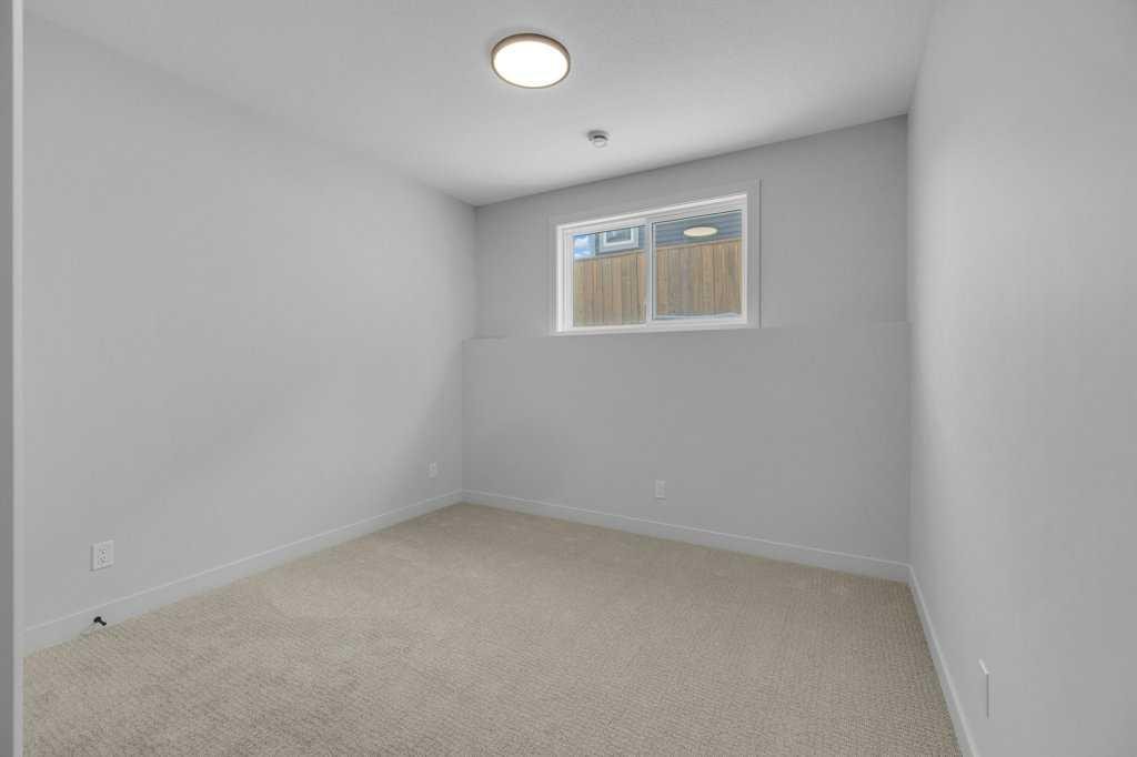 148 Red Ash Cove, Springbrook, AB - Indoor Photo Showing Other Room