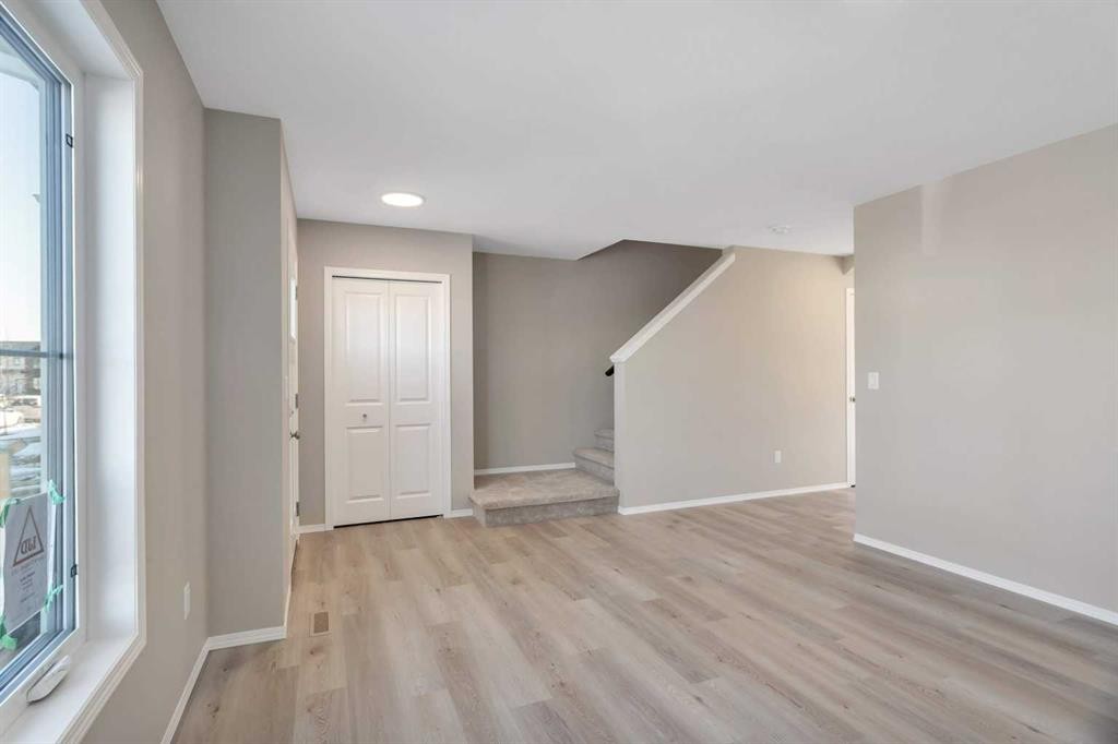 42 Anna Close, Blackfalds, AB - Indoor Photo Showing Other Room
