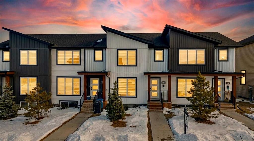 182 Ava Crescent, Blackfalds, AB - Outdoor With Facade