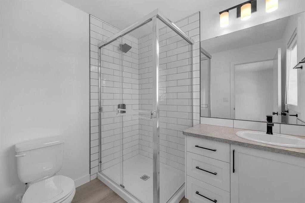 182 Ava Crescent, Blackfalds, AB - Indoor Photo Showing Bathroom