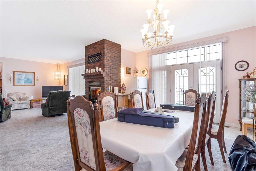 3 Rustic Road, Norglenwold, AB - Indoor Photo Showing Dining Room