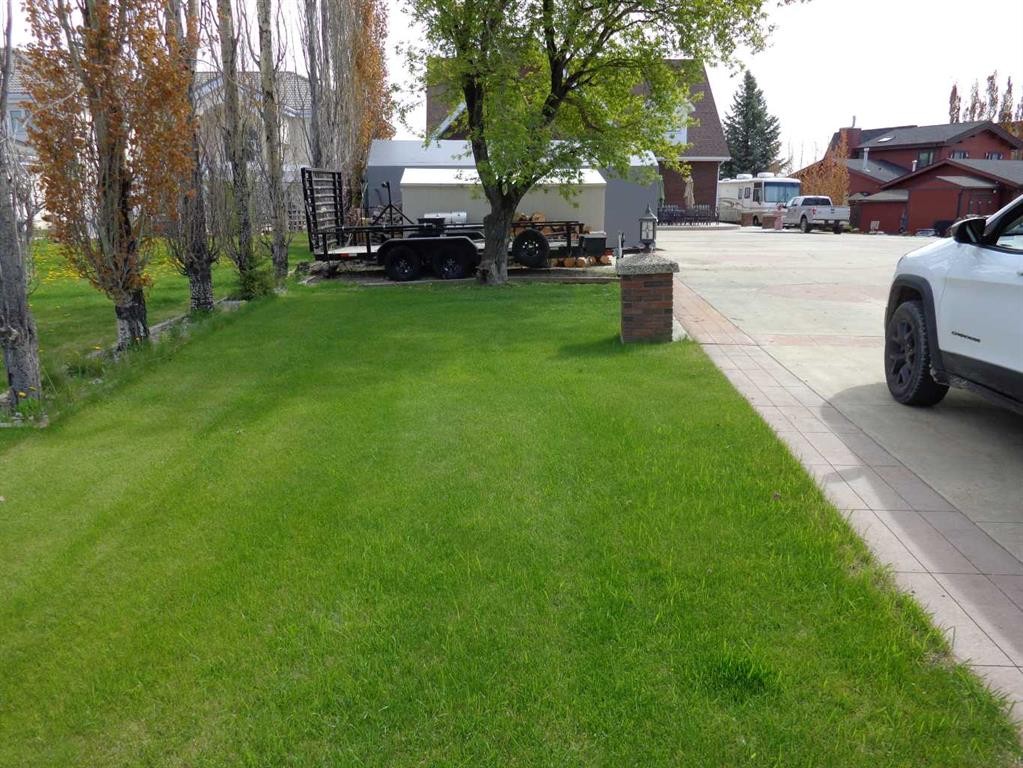 3 Rustic Road, Norglenwold, AB - Outdoor